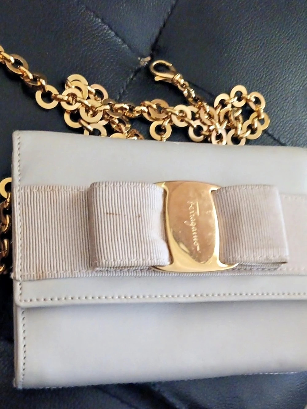 Salvatore Ferragamo Vara Bow Wallet on Chain White